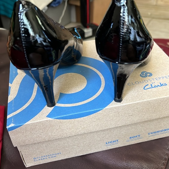 Arturo Chiang Perp Toe Patent Leather Heels in Black Sz 8 - Picture 6 of 11